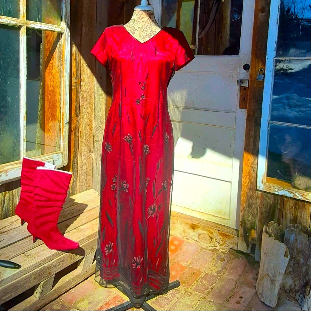 Elegant evening gown by Virgo II